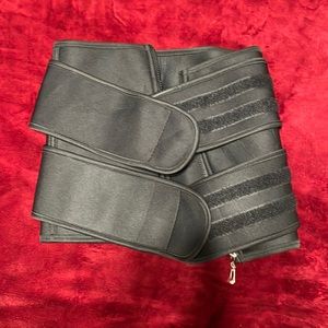 Size small waist trainer